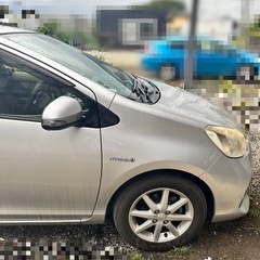 トヨタアクアNHP-10 (2車検あり)の画像