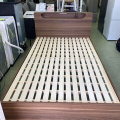 【リサイクルショップ　ピカソ　小松原】（美品）コンセント読書灯付属 セミダブルベッド マットレスセット ブラウン★9194★の画像
