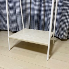ハンガーラックの画像