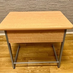 パソコンテーブル、テーブル