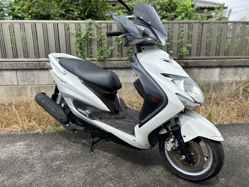 ⭐️シグナスX125Ⅲ型.走行少なめ⭐️シート・プラグ・LEDライトなど新品交換で快調です⭐️原付2種スクーター⭐️