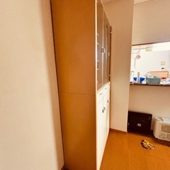 至急！本日限り！　大容量　食器棚の画像