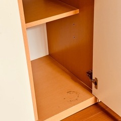 至急！本日限り！　大容量　食器棚の画像