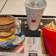 ☆マクドナルド株主優待☆1シート✖4セット☆(株主優待券1シート...