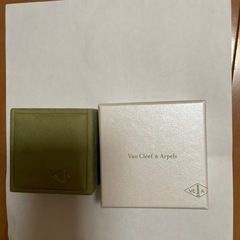 ヴァンクリーフアンドアーペルの画像