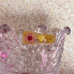 色々詰め込み？レジンリングの画像