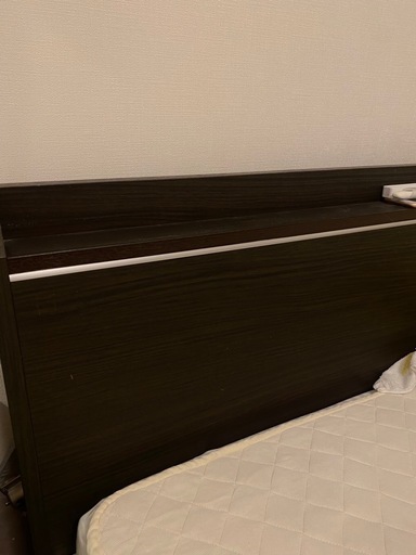 セミダブルベッド  引き出し、コンセント付き