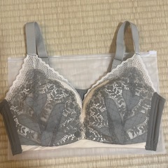 ※新品未使用　VEIMIA【授乳・マタニティブラ】　サイズXLの画像