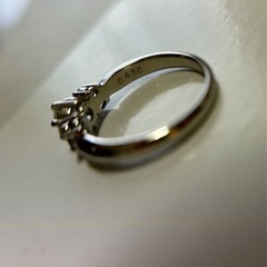 極美品！高品質 プラチナ Pt900 天然ダイヤモンドリング VS1 Iカラー 合計0.556ct 5g 鑑定書付き　ヴィンテージ 指輪 立爪 婚約指輪の画像
