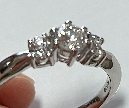 極美品！高品質 プラチナ Pt900 天然ダイヤモンドリング VS1 Iカラー 合計0.556ct 5g 鑑定書付き　ヴィンテージ 指輪 立爪 婚約指輪
