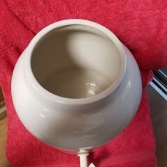 ウォーターサーバー　無地　陶器製　常温　給水器の画像