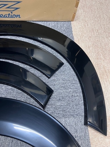 ハイエース200系 ダウンルック オーバーフェンダー カズクリエイション