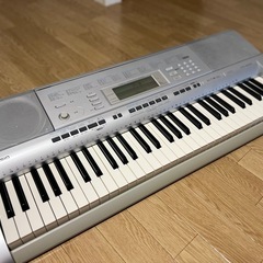 電子ピアノ　CASIO 　CTK-4000