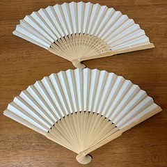 鬼滅の刃　扇子　2つの画像