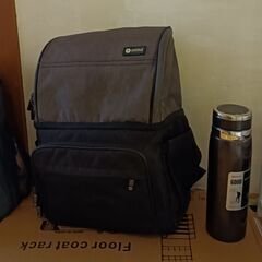 Easthills3層断熱保冷リュック 乾湿2層式 23.5L 高品質クーラー バック漏れ防止美品の画像
