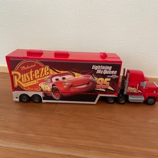 タカラトミー カーズトミカ たくさんのせよう！大きなマック トレーラー