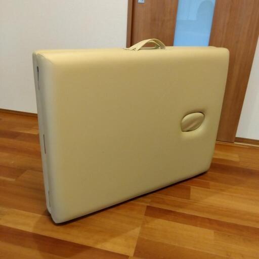 （決まりました）軽量折りたたみ　マッサージベッド