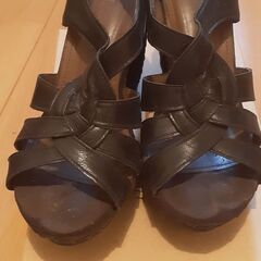 厚底サンダルの画像
