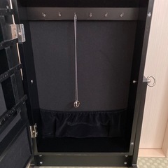 収納付き鏡の画像