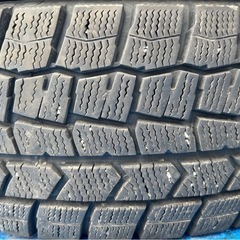 DUNLOP 185/65R15 23年製　スタッドレスタイヤの画像