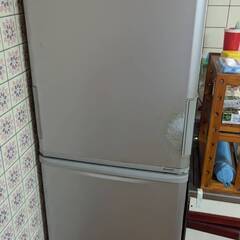 中古の冷蔵庫を差し上げます（電線不良）