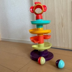 スライドタワー ローリングボールのおもちゃ