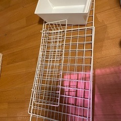 ダイソー　ワイヤーネットと収納ボックス