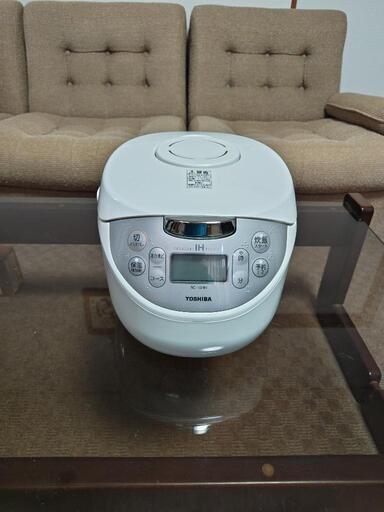 TOSHIBA　IH保温釜　炊飯器　RC-10HH　東芝　5.5合炊き