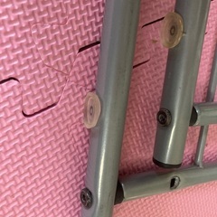 押入れハンガーシェルフ 棚付き（状態：サビ、凹みあり）の画像