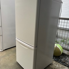 2022年製Panasonic 138L冷蔵庫の画像