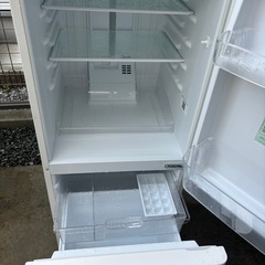 2022年製Panasonic 138L冷蔵庫の画像