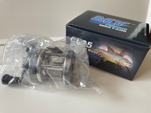 レトロ調ベイトフィネスリール(新品未使用)