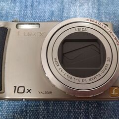 コンパクトカメラ Panasonic LUMIX DMC-TZ5