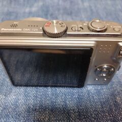 コンパクトカメラ Panasonic LUMIX DMC-TZ5の画像