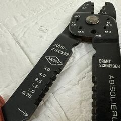 中古 クニペックス 圧着ペンチ 9721215B 215mm ハンドツール KNIPEX 電工ペンチ プライヤー 札幌市白石区 白石店 の画像