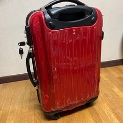 機内持ち込み可能サイズ　スーツケース　赤　の画像