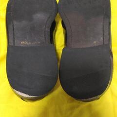 ウイングチップ革靴の画像