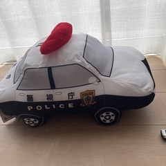 パトカー　ぬいぐるみ