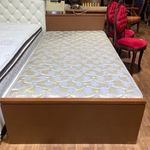 シングルベッド