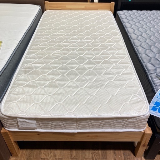 シングルベッド無印フレームニトリ