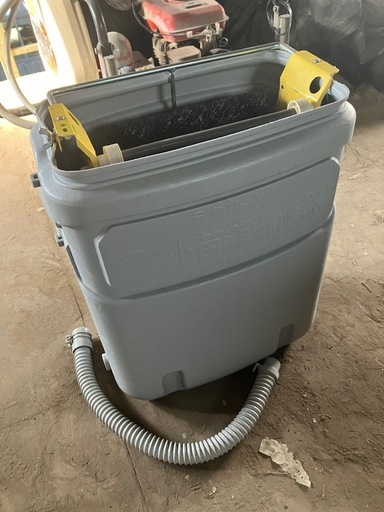 苗箱洗浄機　ラクリーン  LSC-4（新型）