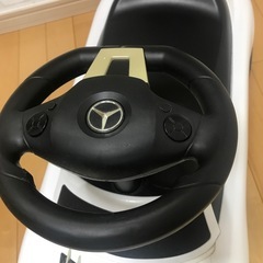 ベンツ　足蹴り　乗用玩具の画像