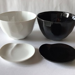 【美品】お椀　ペア　ボウル　小皿　ホワイト/ブラック　4点セット　ZEN STUDIOの画像