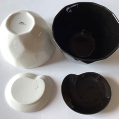 【美品】お椀　ペア　ボウル　小皿　ホワイト/ブラック　4点セット　ZEN STUDIOの画像