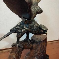 値下げ！鉄製 /鷹の置物の画像