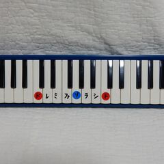 ★SUZUKI 鍵盤ハーモニカ melodion MFA-32　２点（唄口・ホース・ケースなし） の画像