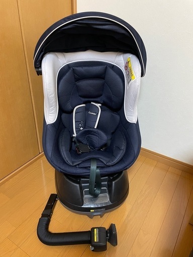 (お譲り先決定)コンビ combi クルムーヴ チャイルドシート