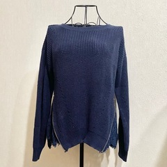【チラ見せレース】ネイビー×ゴールド/セーター【古着】の画像