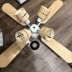 【取引中】シーリングファンライト