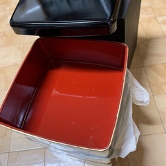 三段箱の画像